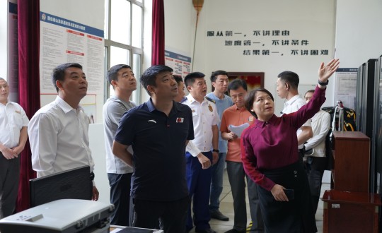 33.李瓊華總經(jīng)理接待吉林省督導組相關領導對酒店公司進行安全綜合聯(lián)合檢查_副本.jpg